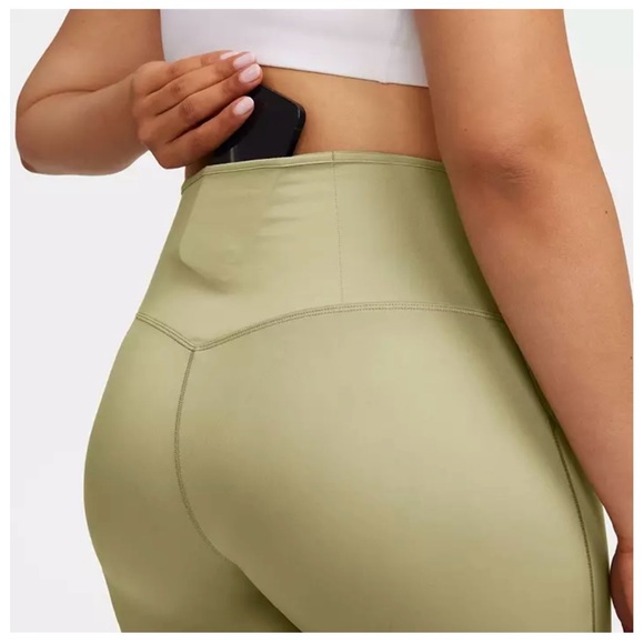 Nike Women's Go Firm-Support High-Waisted 7/8 Leggings - NWT - medium - Picture 2 of 3